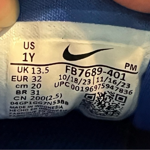 Nike Revolution 7 Shoes FB7689 401 Royal Blue White Black Kids Size 1Y Unisex - Picture 6 of 6